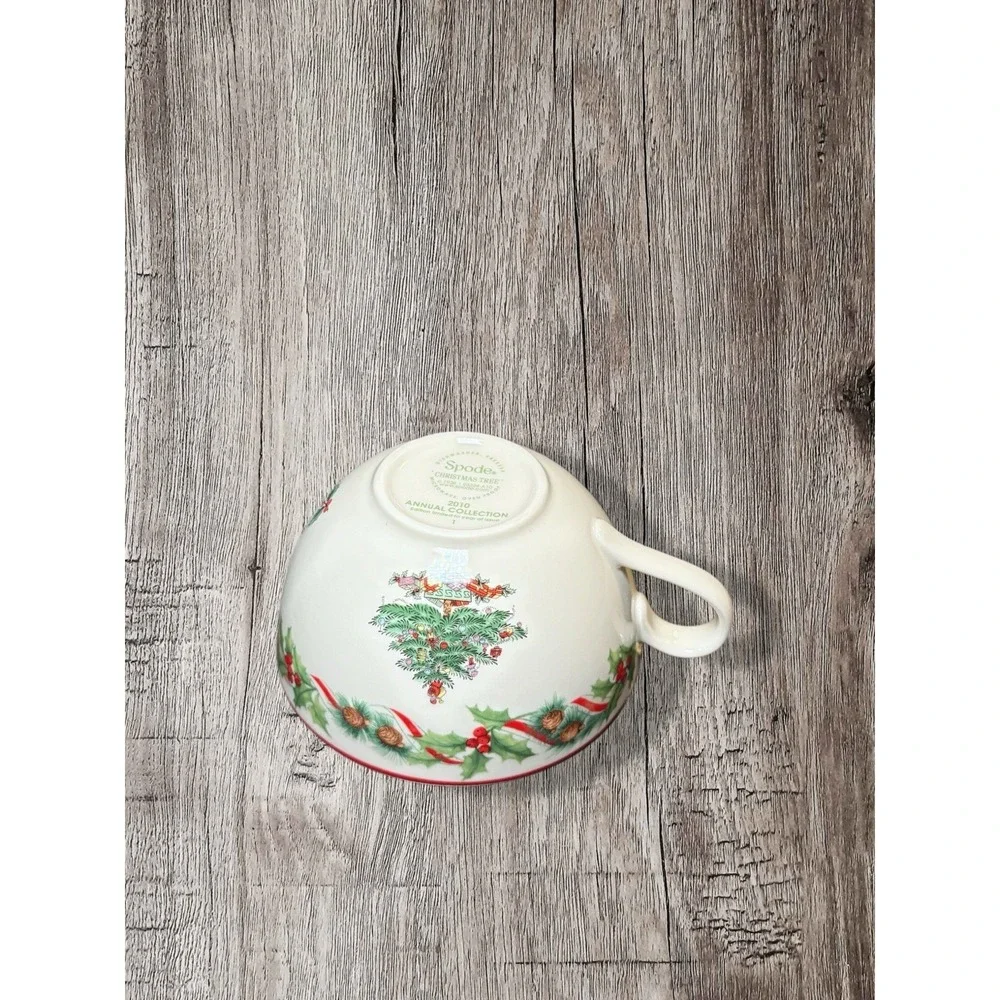 SPODE Christmas Annual Teacup & Saucer NIB